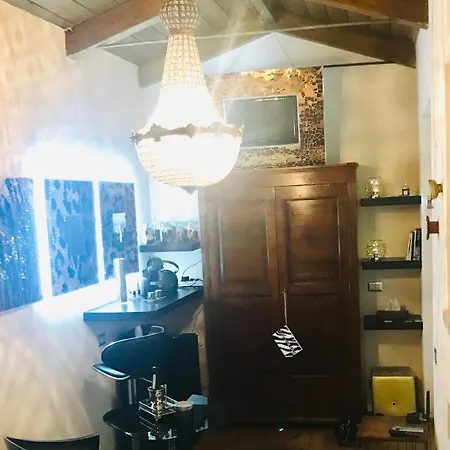 Nocleg ze śniadaniem Maison Paola Di Serio *